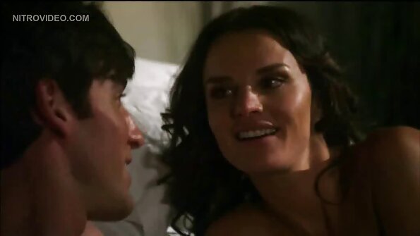 Pirang mungil Kenzie Reeves memiliki gairah seks cerita bokep bude dan air mani di donat